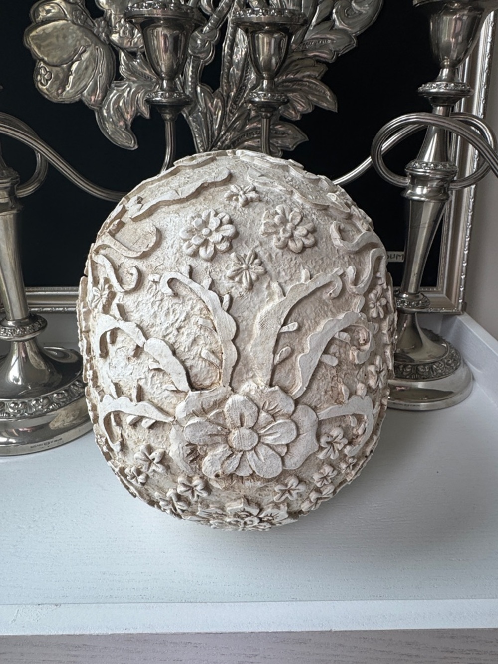 Ornate Floral Carved Skull Accent - Cream Decorative Sculpture - Picture 3 of 6